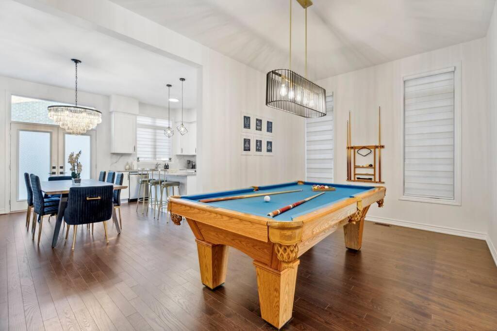 Barrie Luxe, Pool Table 6 Bedroom 6 Ba Custom Design A+ Location エクステリア 写真